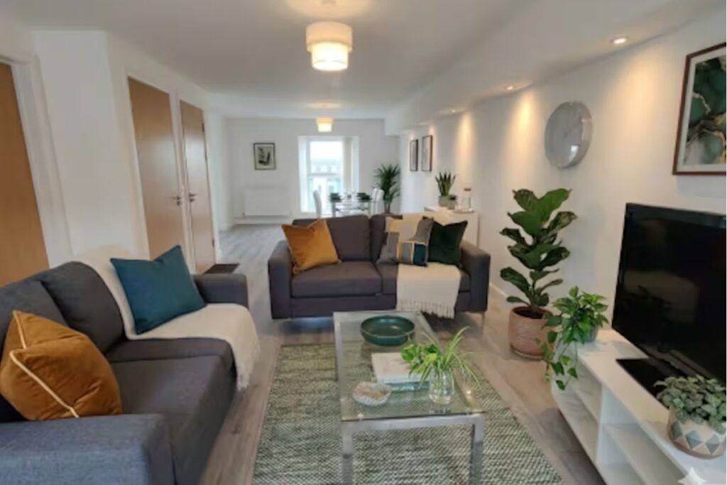 Spacious 3 Bed Duplex Apartment City Centre 1024x683